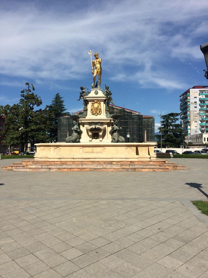 Old Batumi Apartments Luaran gambar
