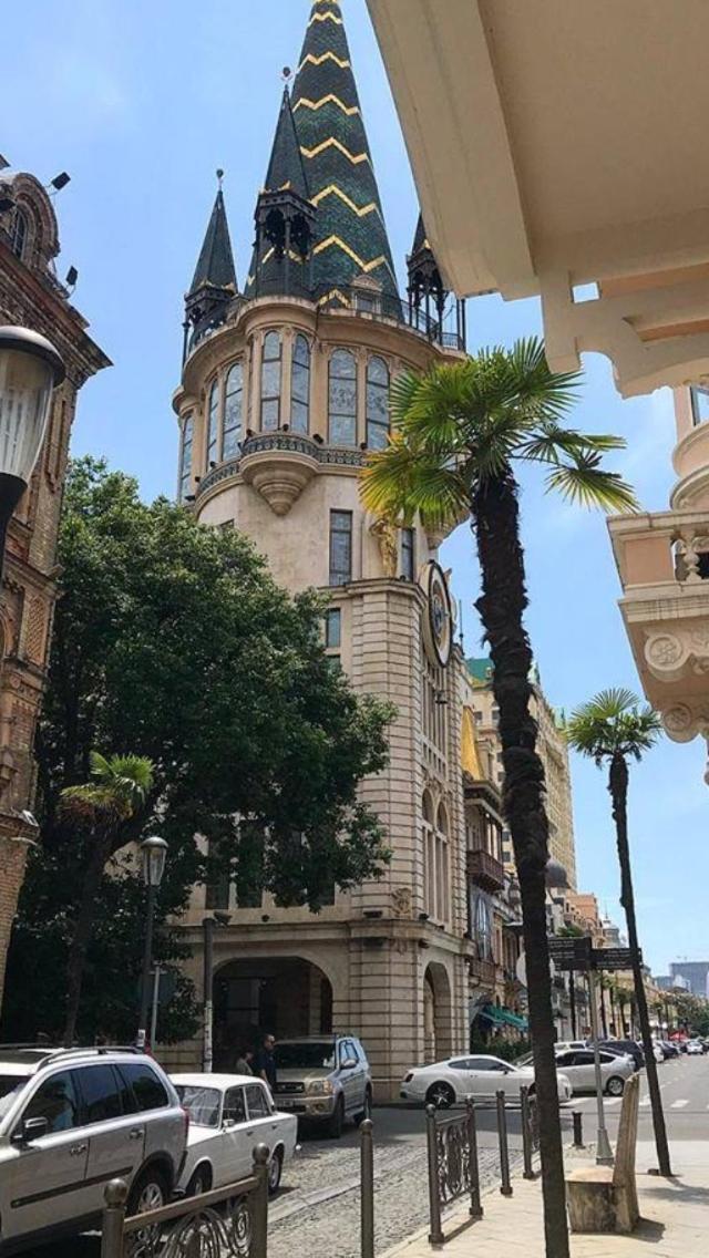 Old Batumi Apartments Luaran gambar